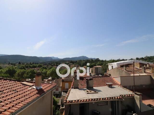 AURIOL Appartement type 3 avec terrasse — photo du bien