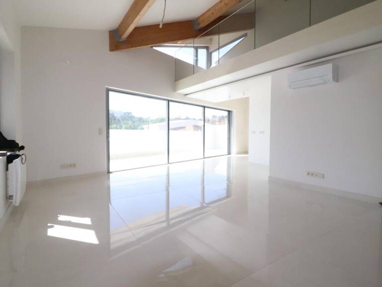AURIOL, dernier étage avec ascenseur, appartement exceptionnel de type 3 avec terrasse et vue panoramique — photo 1