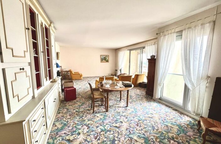 Bel appartement traversant et lumineux de 94 m² – 2 chambres, balcon, terrasse, box fermé et cave – dernier étage — photo 4