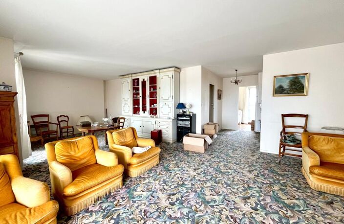Bel appartement traversant et lumineux de 94 m² – 2 chambres, balcon, terrasse, box fermé et cave – dernier étage — photo 5