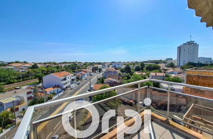 Appartement La Rochelle 3 pièces avec balcon, ascenseur, cave et parking à La Rochelle — photo 2