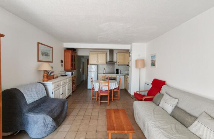Proximité immédiate du port – Appartement avec piscine et terrasse — photo 4