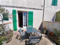 Proximité immédiate du port – Appartement avec piscine, terrasse et parking privé — photo 4
