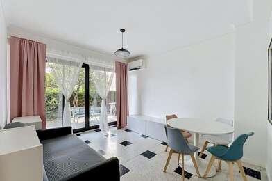 Appartement 2 pièces 870 €