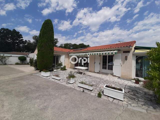 Saint-Sulpice-de-Royan – Belle maison familiale de plain-pied avec piscine et grand jardin — photo du bien