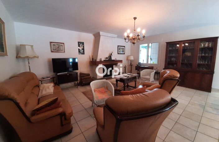 Saint-Sulpice-de-Royan – Belle maison familiale de plain-pied avec piscine et grand jardin — photo 5