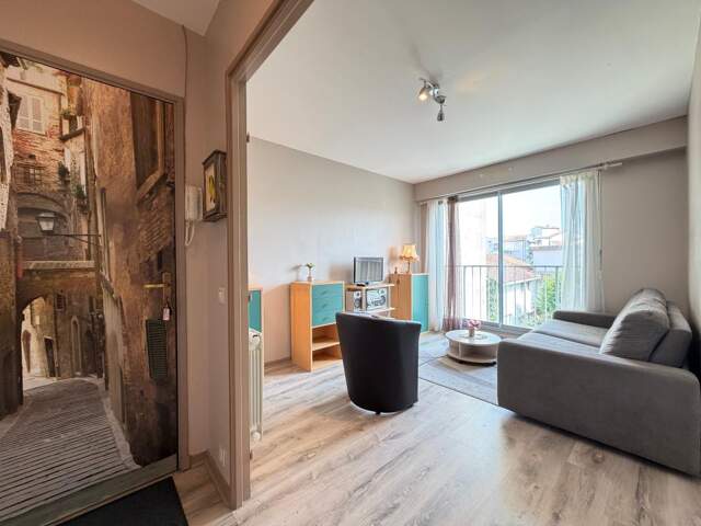 Joli STUDIO au calme, au coeur du Centre Ville — photo du bien