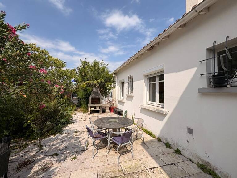 Maison à fort potentiel : Idéal projet de rénovation à Royan ! — photo 1
