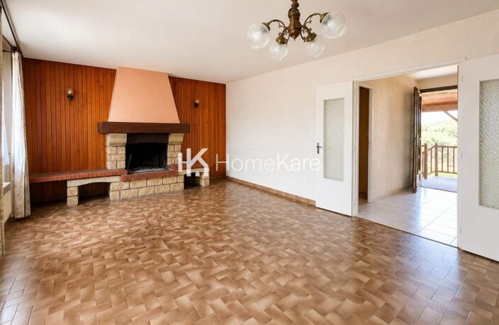DE BEAUX VOLUMES POUR CETTE MAISON FAMILIALE — photo 2