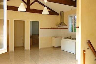 Appartement 4 pièces 163800 €