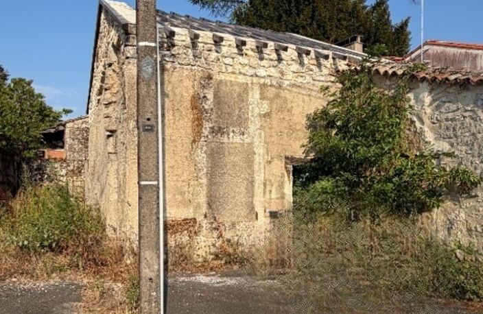 Mornac. Ancienne maison de 40 m² à réhabiliter — photo 2