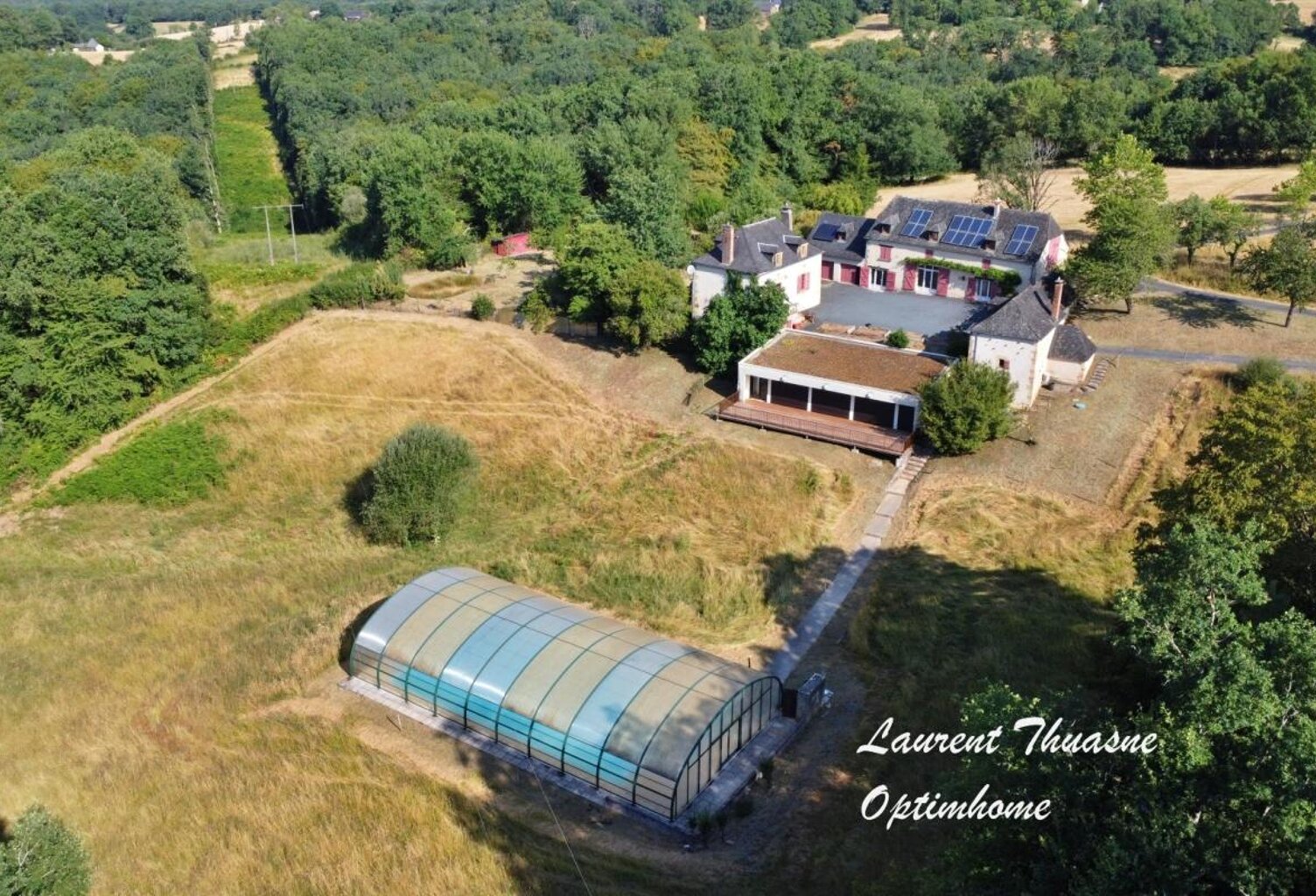 Propriété 30 pièces 551 m² avec piscine sur 26 hectares de bois et pairies — photo 1
