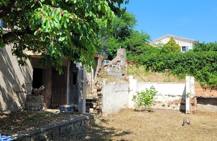 Dpt Gard (30), à vendre ALES immeuble de rapport 163m2 environ à rénover + terrain 300m² environ — photo 2