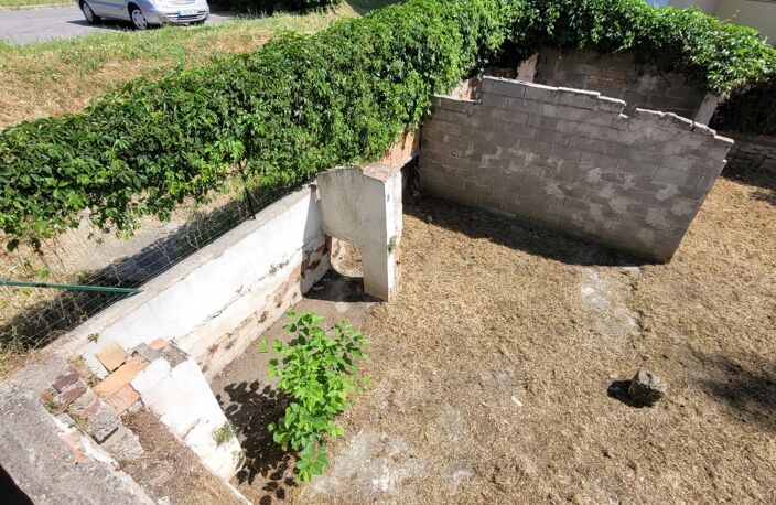Dpt Gard (30), à vendre ALES immeuble de rapport 163m2 environ à rénover + terrain 300m² environ — photo 3