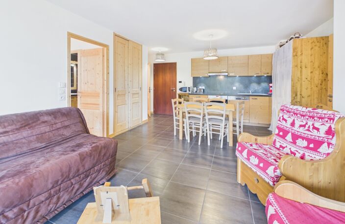 Haute Savoie (74), à vendre SAMOENS - Domaine skiable Grand Massif - Appartement T3 bis — photo 3