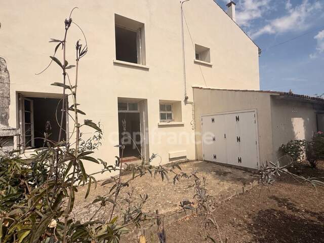 MAUZE SUR LE MIGNON - Maison 3 chambres Garage Cour privative — photo du bien