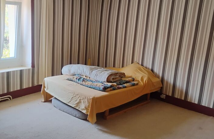 Coup de cœur : Charme, authenticité et potentiel  Maison mitoyenne 5 pièces SAINT PIERRE LE VIEUX (71) — photo 5