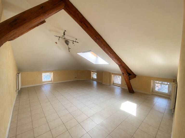 Appartement avec beau potentiel - 113 m2 - Centre ville au calme — photo 1