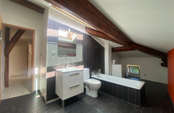 Appartement avec beau potentiel - 113 m2 - Centre ville au calme — photo 2