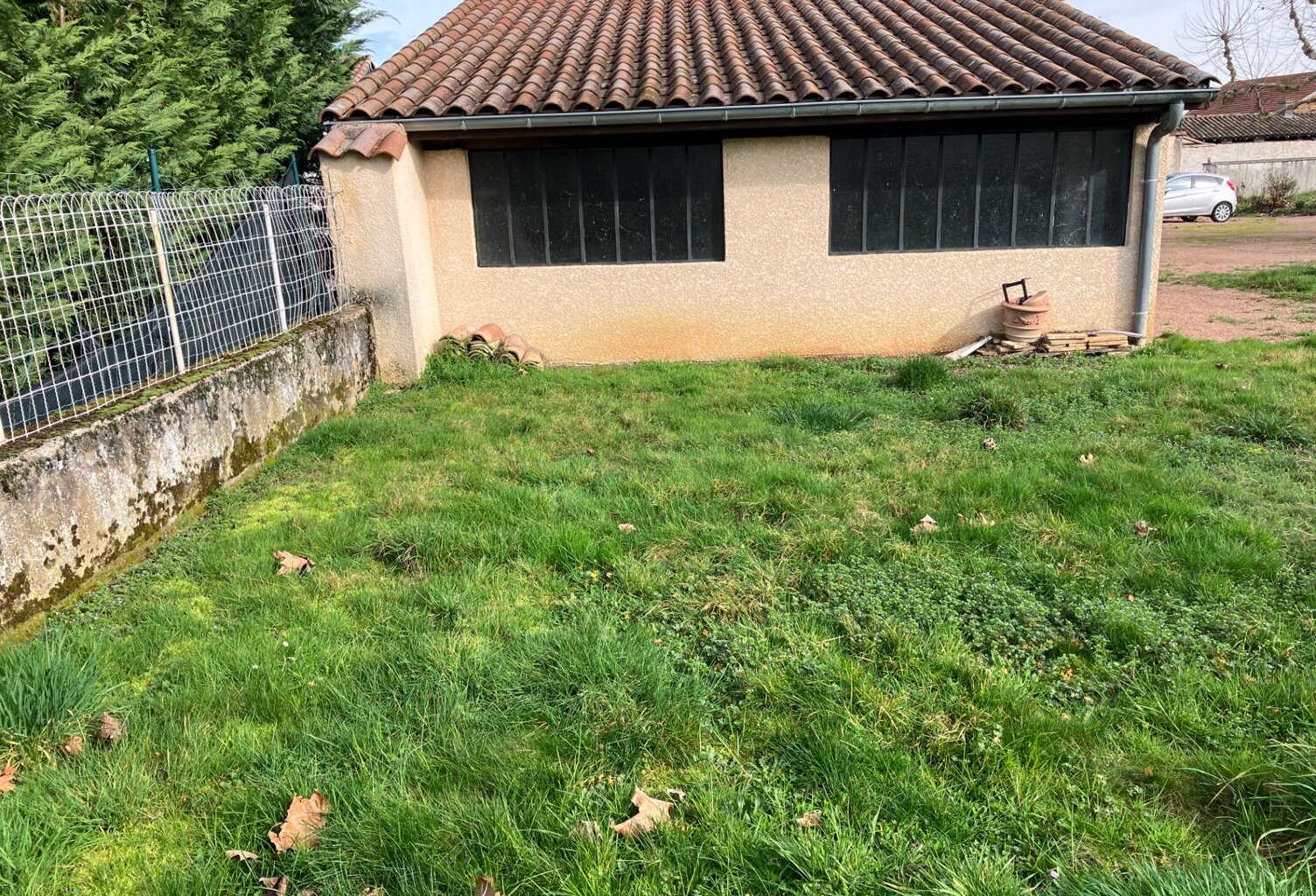 A 15 mn de Villefranche -  TAPONAS (69220 ) - TRES RARE – BÂTI À RESTRUCTURER ENTIÈREMENT – FORT POTENTIEL — photo 1