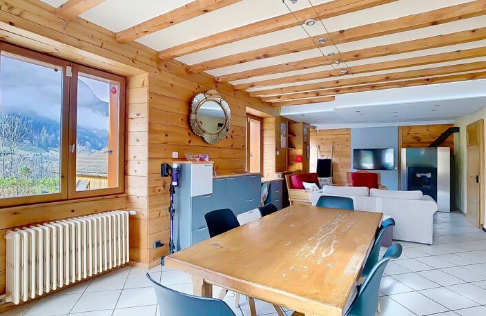 chalet rénové avec vue panoramique, mazot, sauna et fort potentiel – Glières-Val-de-Borne (74) — photo 4