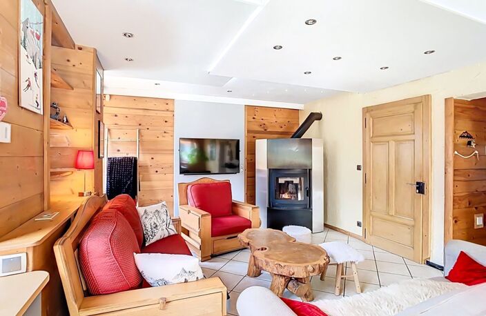 chalet rénové avec vue panoramique, mazot, sauna et fort potentiel – Glières-Val-de-Borne (74) — photo 5
