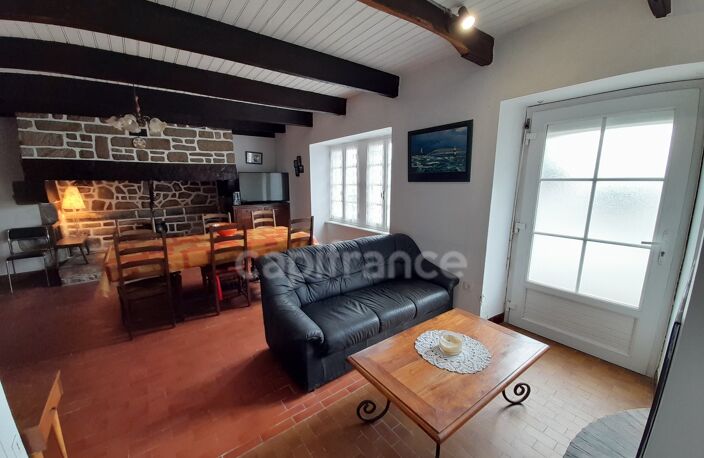 Maison à vendre 4 pièces PLOGONNEC (29180)- Surface habitable 131.82 m2 -parcelle de 13963m2 + bois de 9018m2- Dépendances — photo 2