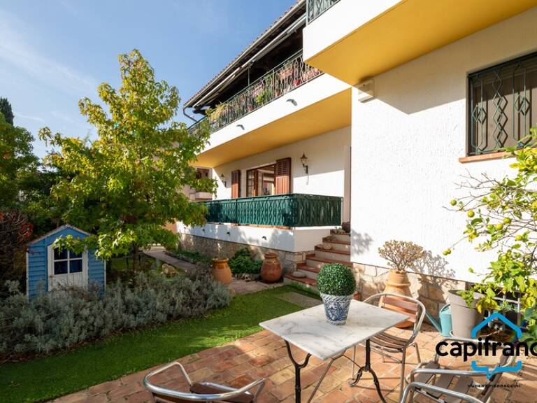 Sanary Port à pied/  Appartement en RDC de 114 m2,  S/Sol de 187 m2  et terrain 318 m2 /garage. 10mn du port — photo 1