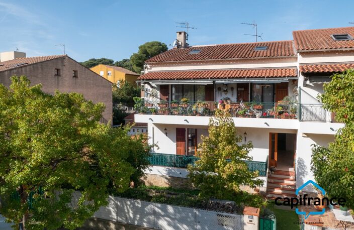 Sanary Port à pied/  Appartement en RDC de 114 m2,  S/Sol de 187 m2  et terrain 318 m2 /garage. 10mn du port — photo 3