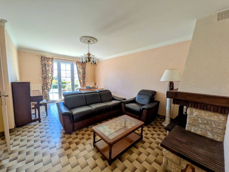 Maison à vendre 110m² SAINT PIERRE DES ECHAUBROGNES (79) — photo 1