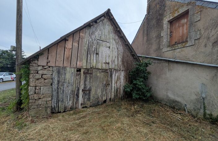 PLOUAY EN CAMPAGNE ENSEMBLE IMMOBILIER COMPOSÉ D' UNE MAISON DE 45M² HABITABLE, UNE GRANGE DE 33 M², UN BÂTIMENT EN PIERRE DE 91 M² UNE PARCELLE DE 711m² ENVRION — photo 3