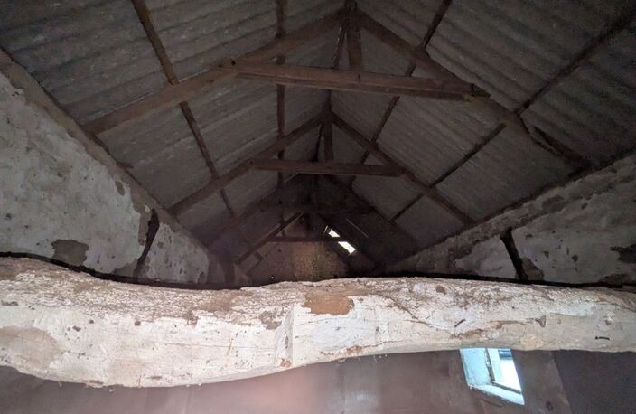 PLOUAY EN CAMPAGNE ENSEMBLE IMMOBILIER COMPOSÉ D' UNE MAISON DE 45M² HABITABLE, UNE GRANGE DE 33 M², UN BÂTIMENT EN PIERRE DE 91 M² UNE PARCELLE DE 711m² ENVRION — photo 5