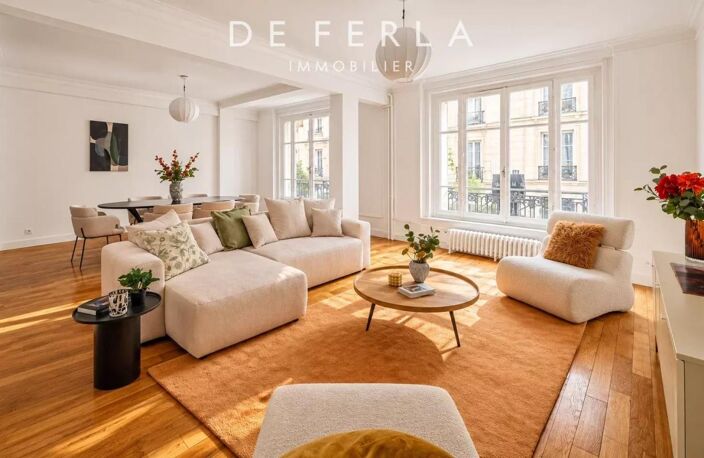 Appartement familial rénové — PARIS XVIᵉ — Trocadéro — photo 2