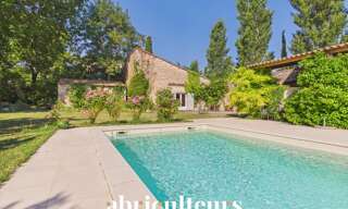 Maison 9 Pièces 309 m² à vendre à Orgon (13660)
