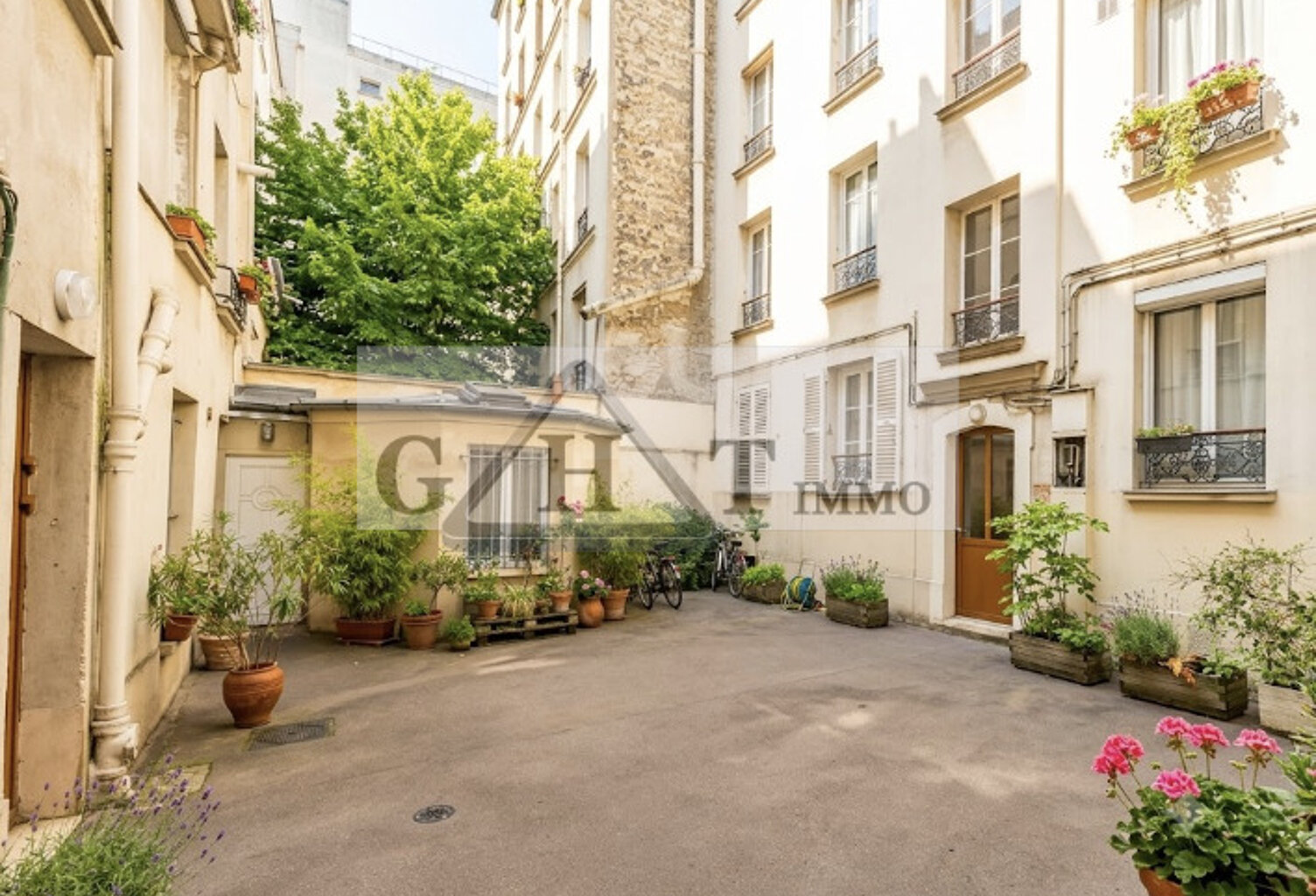 LOCAL COMMERCIAL - 42m² - Pont Cardinet — photo 1