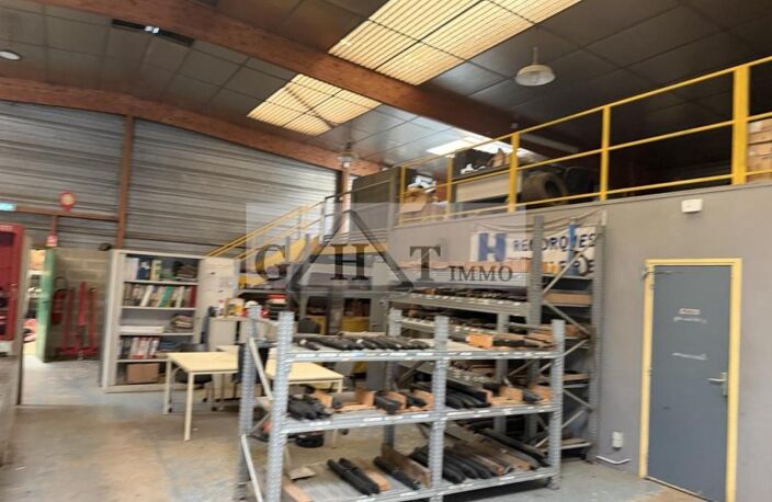 ENTREPOT 530M2 A VENDRE LE PLESSIS PATÉ — photo 4