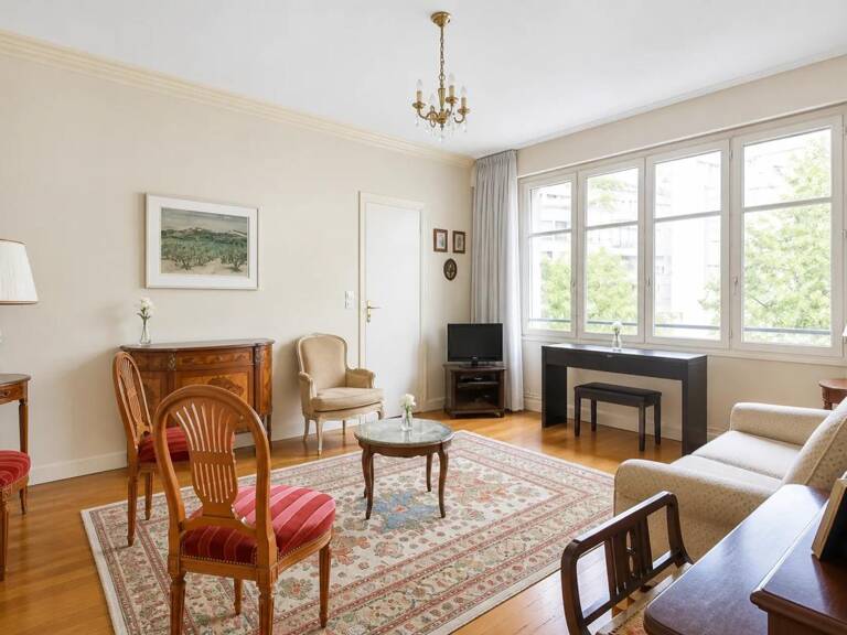 PARIS 16ᵉ – RUE MOLITOR | Un appartement à imaginer selon vos envies ! — photo 1
