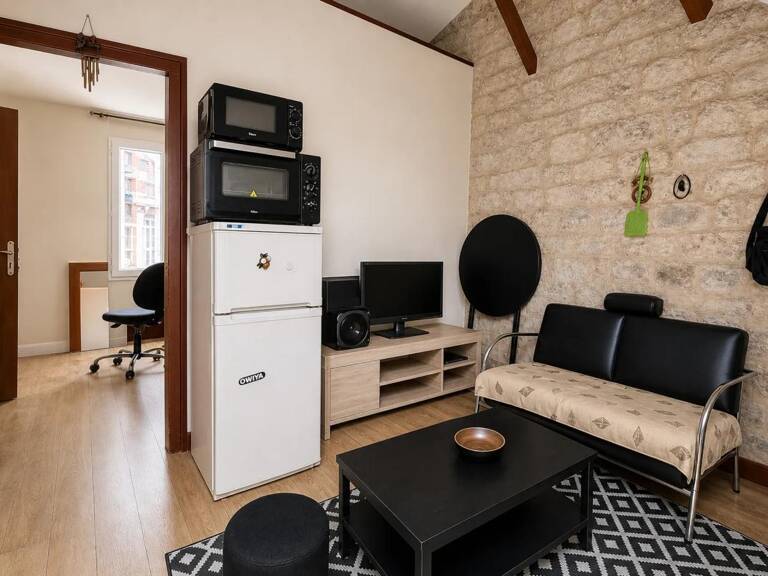 Appartement T2 de caractère de 24,5 m² – Dernier étage – Proche gare de Creil — photo 1