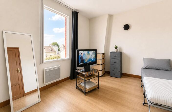 Appartement T2 de caractère de 24,5 m² – Dernier étage – Proche gare de Creil — photo 3