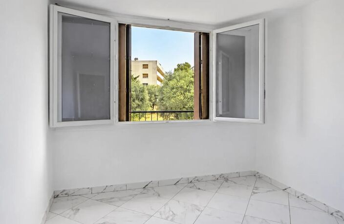 Bel appartement T3 avec loggia, cave et parking — photo 5