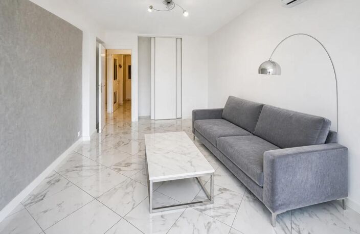 Bel appartement T3 avec loggia, cave et parking — photo 2
