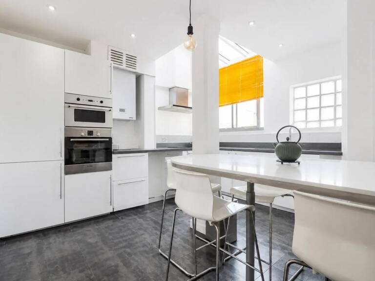 Maison de 9 pièces de 196 m² à Aubervilliers — photo 1