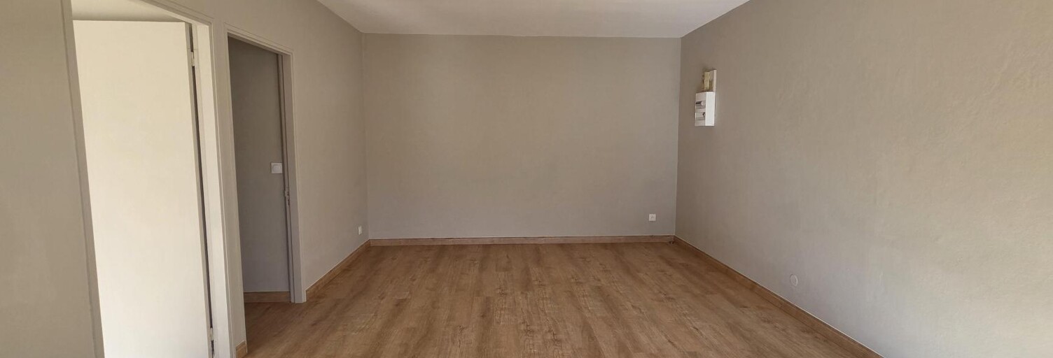 Bureau 3 Pièces 55 m² à louer à Saint-Pierre (97410)