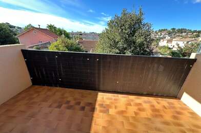 Appartement 3 pièces 932 €
