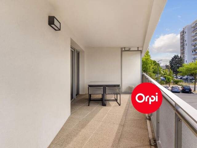 Appartement À Vendre — photo du bien