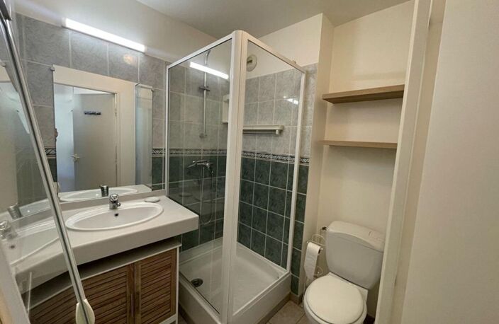 VANNES – Studio avec balcon et stationnement, idéalement situé à proximité du port et de l'Université — photo 3