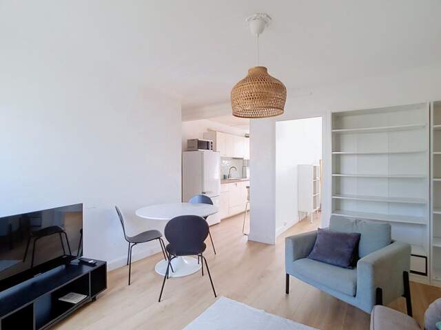 Appartement À Vendre — photo du bien
