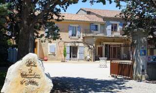Immeuble  1000 m² à vendre à Violès (84150)