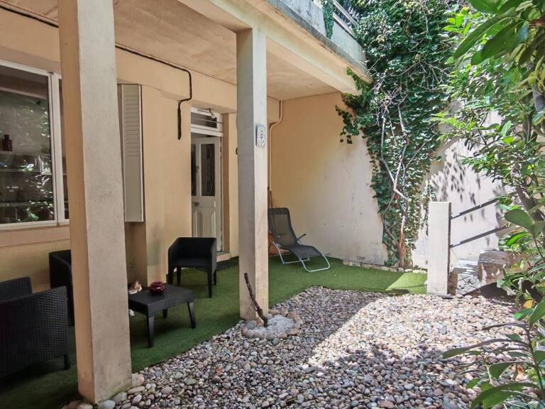 Studio meublé à louer – La Barthelasse — photo 1