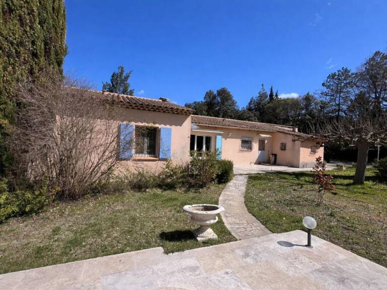 Maison de plain-pied 147m² sur 4 540m² avec Piscine et Garage — photo 1